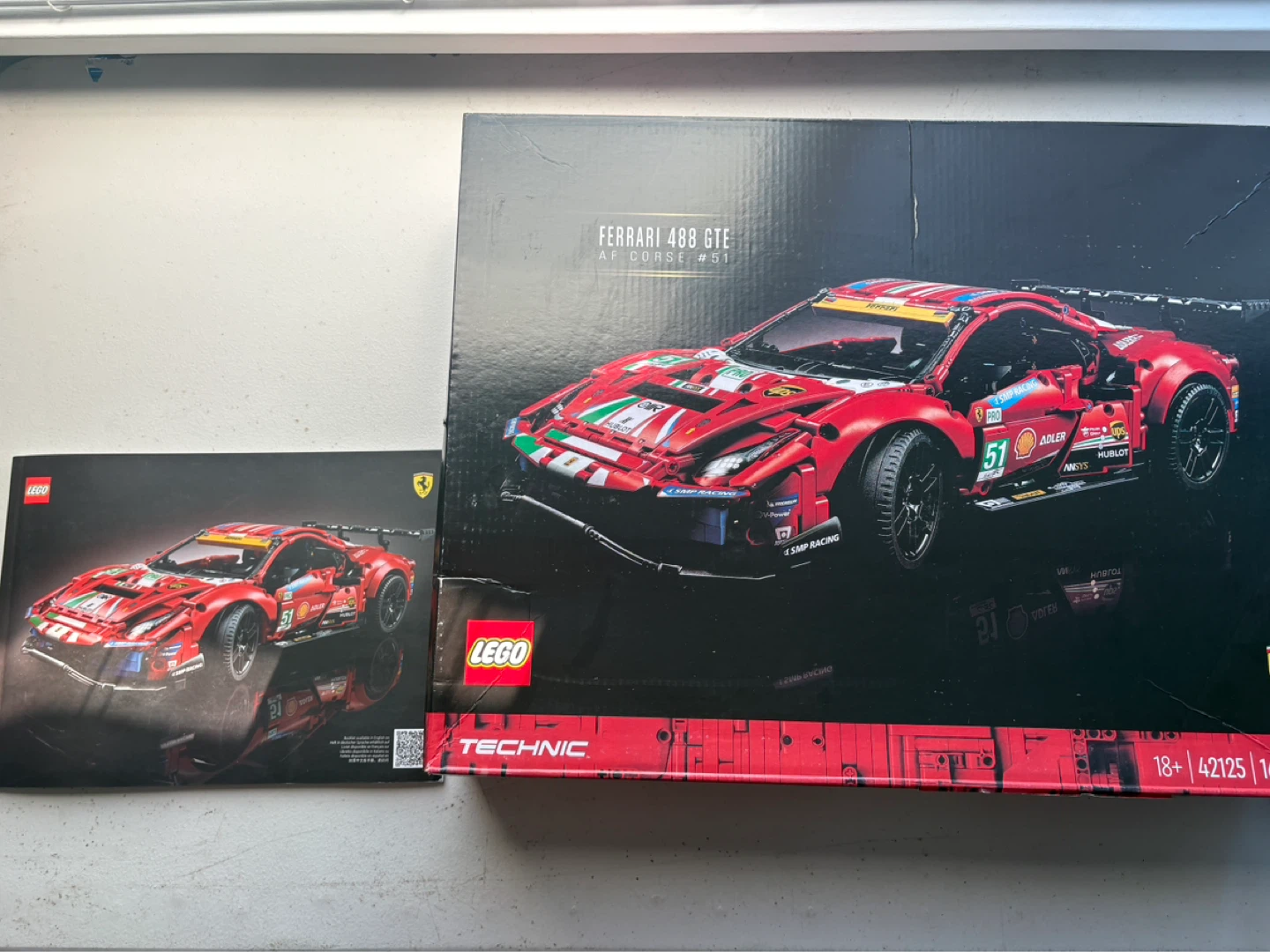 LEGO Technic Ferrari 488 GTE AF Corse #51 (42125) - photo 4