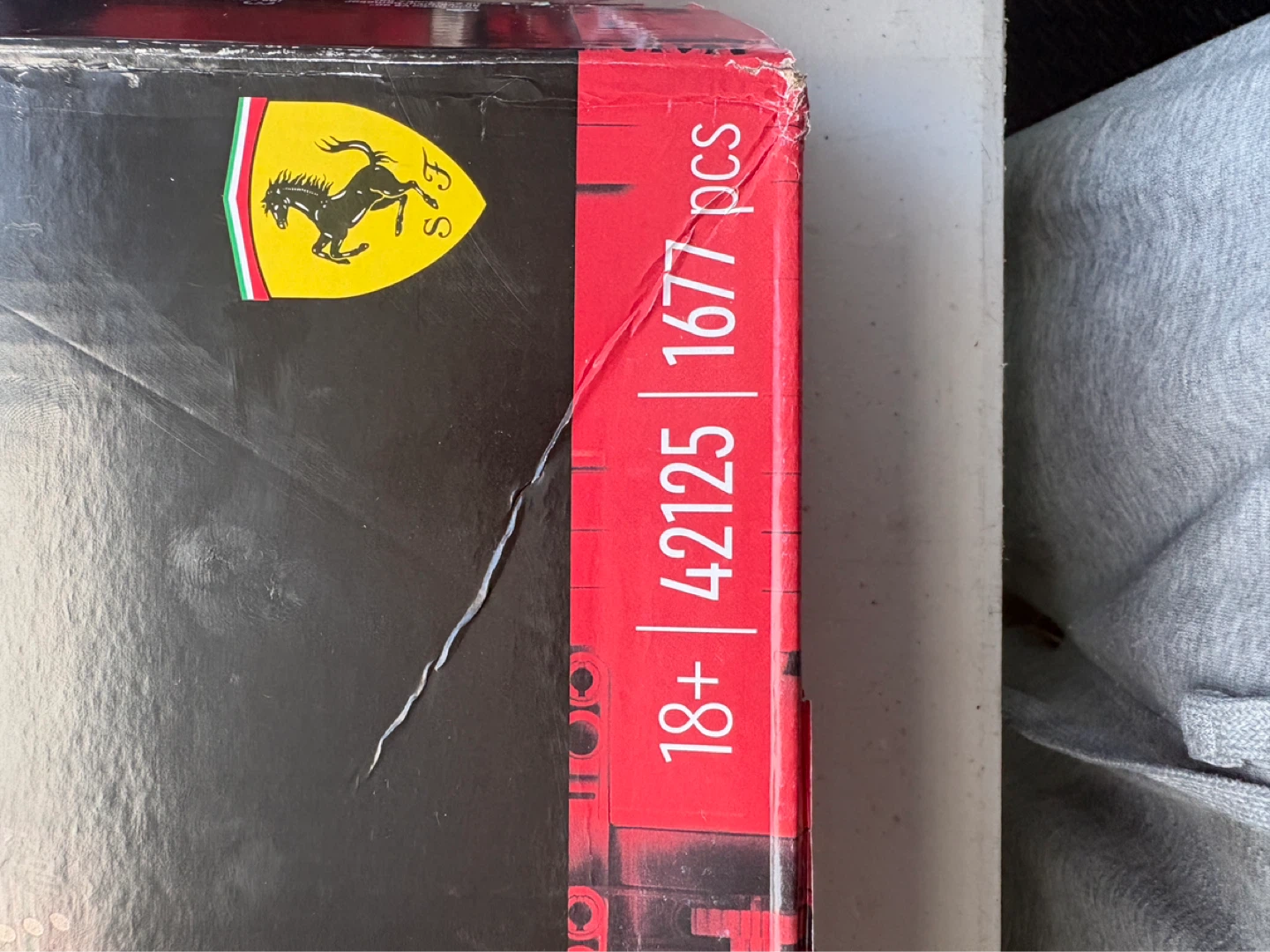 LEGO Technic Ferrari 488 GTE AF Corse #51 (42125) - photo 3