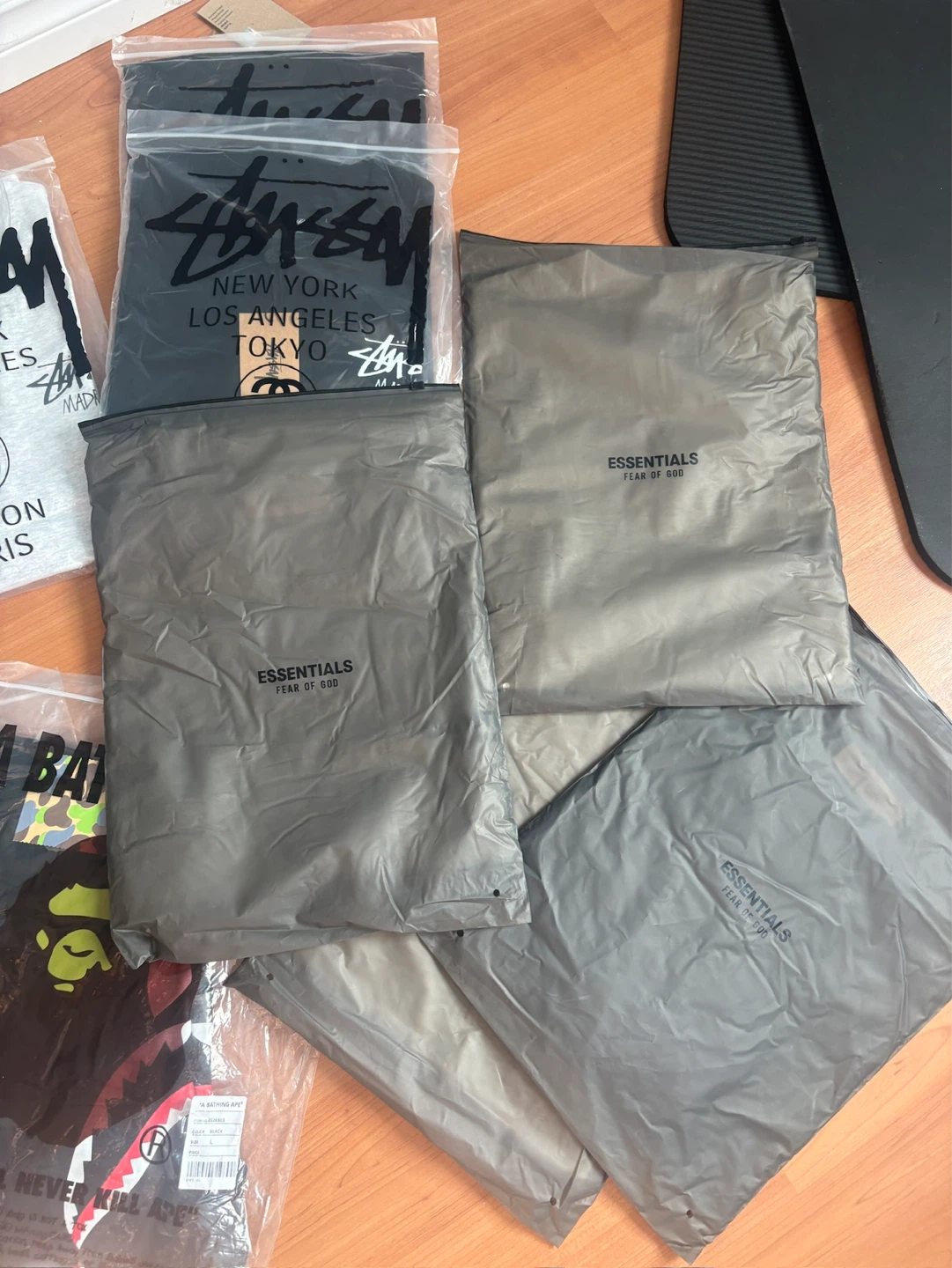 Assorted T-Shirts - Stussy, A Bathing Ape, Essentials - photo 4