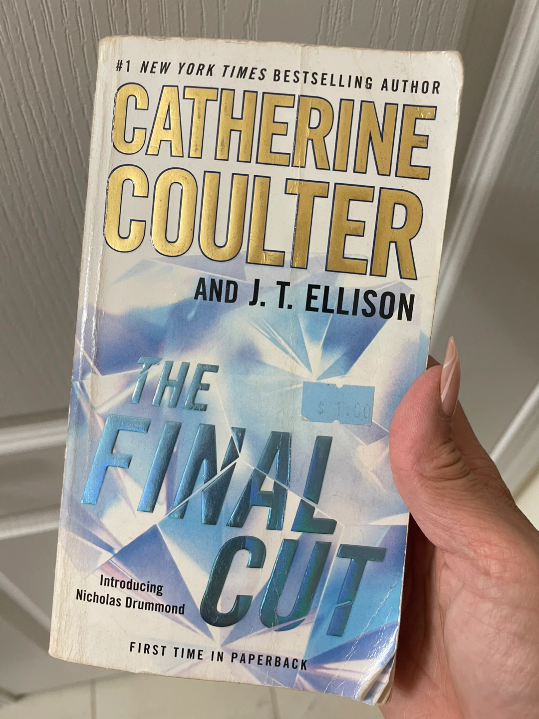 ⚽️ The Final Cut by Catherine Coulter Paperback Book