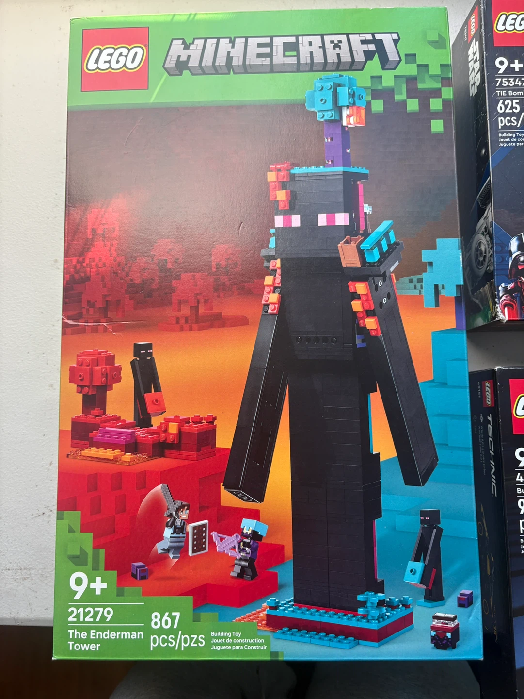 LEGO Minecraft The Enderman Tower Set 21279 - photo 4