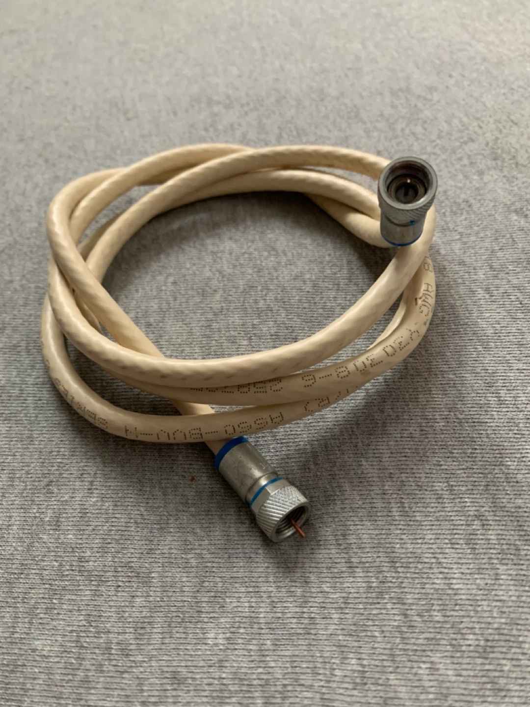 Cream Coaxial Cable with F-Type Connectors ⚽️