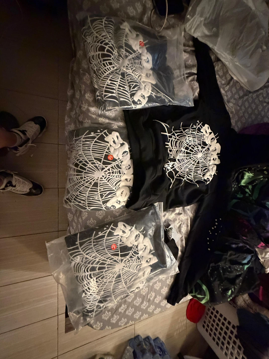 Spider Web Graphic T-Shirt - photo 5