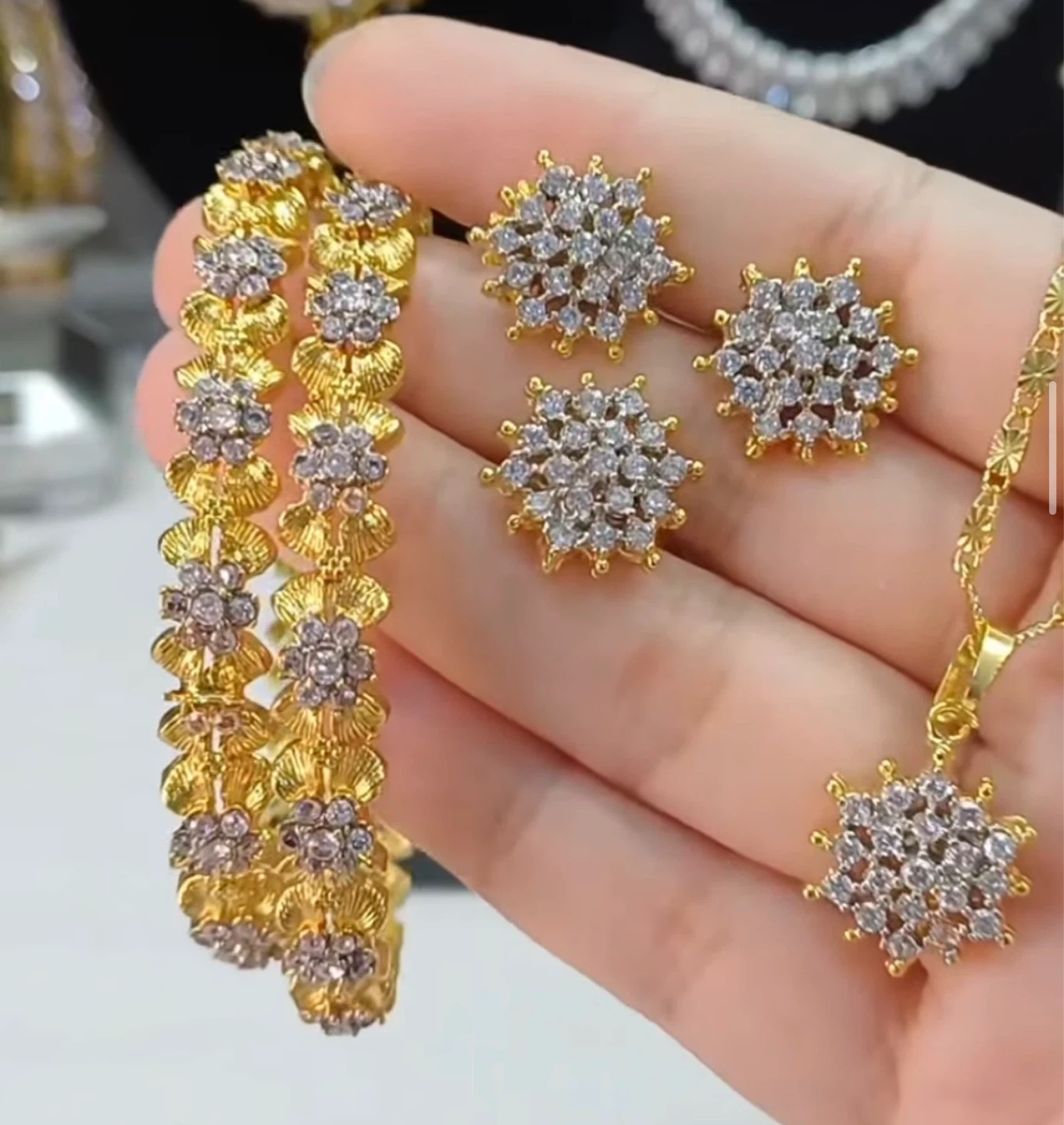 Pure kundan jewellery - DM for details - photo 5