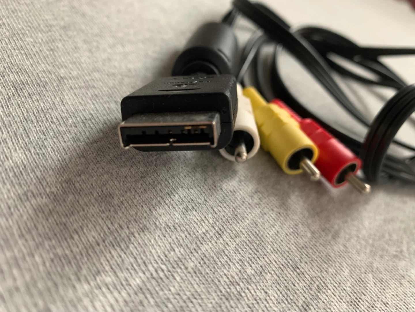 Sony PlayStation AV Cable ⚽️ - photo 3