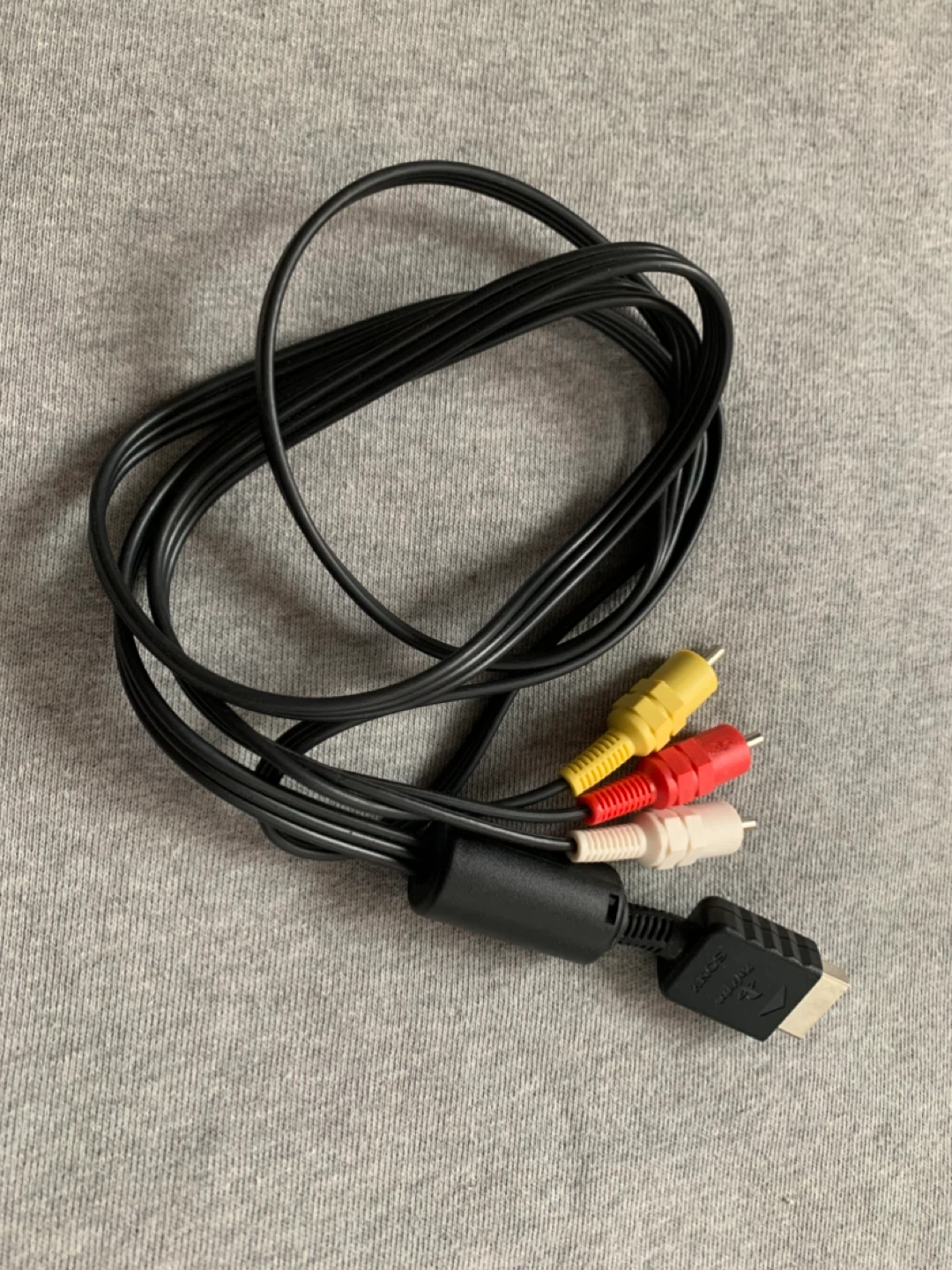 Sony PlayStation AV Cable ⚽️ - photo 2