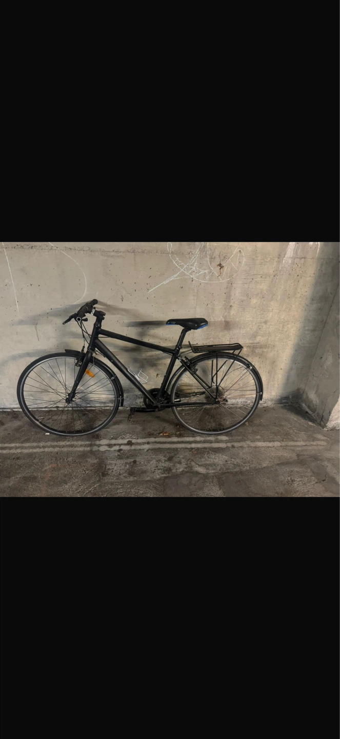 Black Hybrid Bike