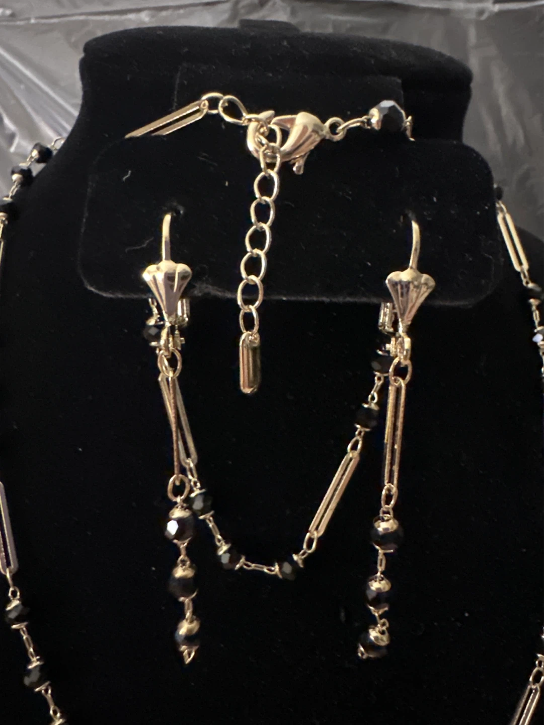 14kGold laminated Necklace and Earring Set with Black Beads - photo 2