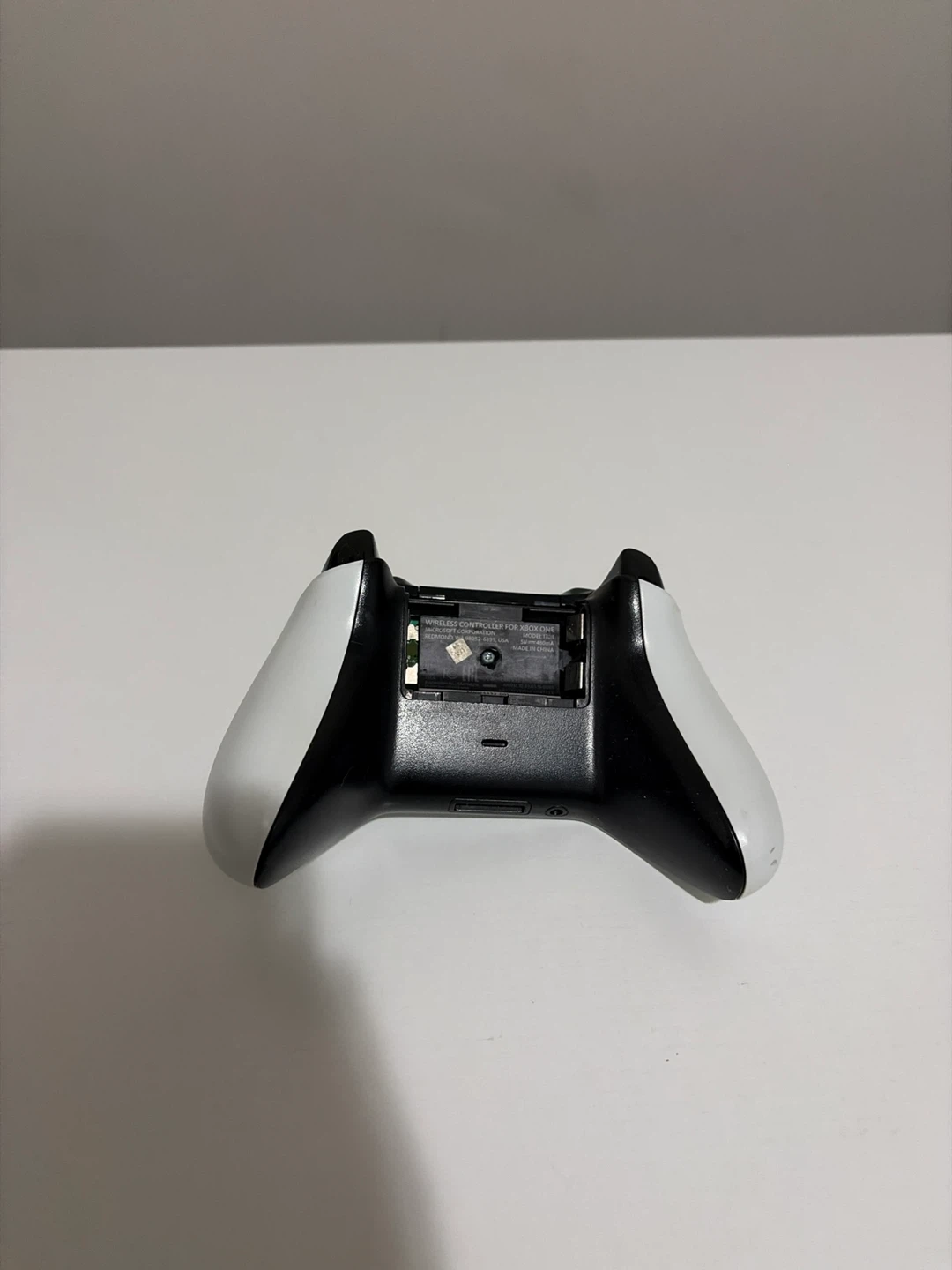 Xbox Wireless Controller - photo 2