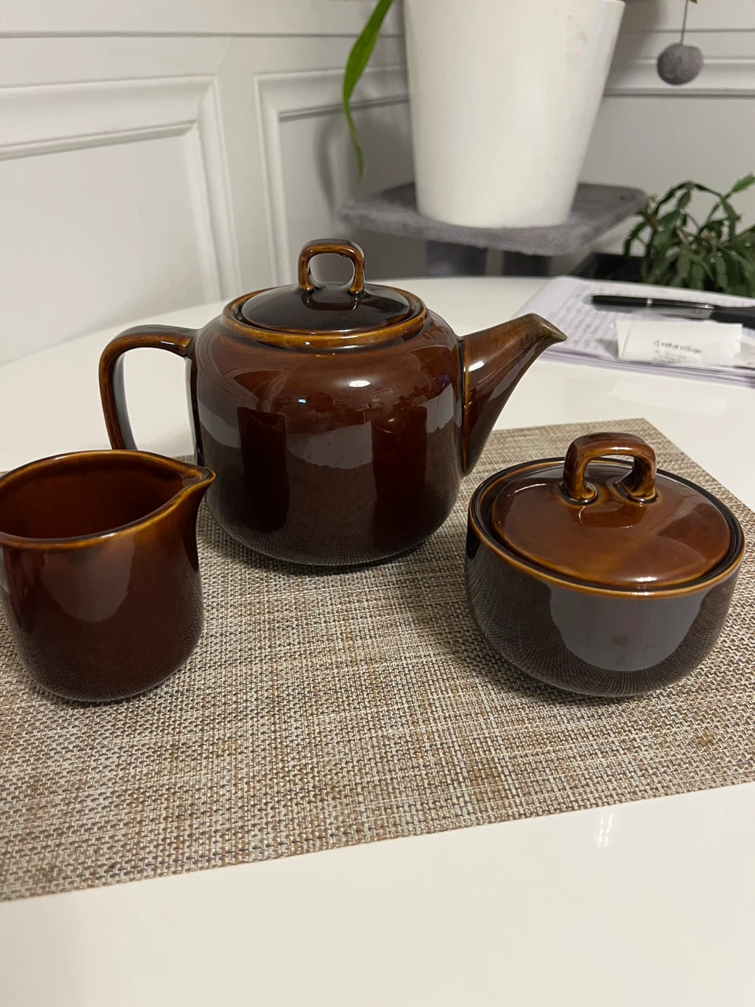 ⚽ Brown Ceramic Teapot, Sugar Bowl, and Creamer Set