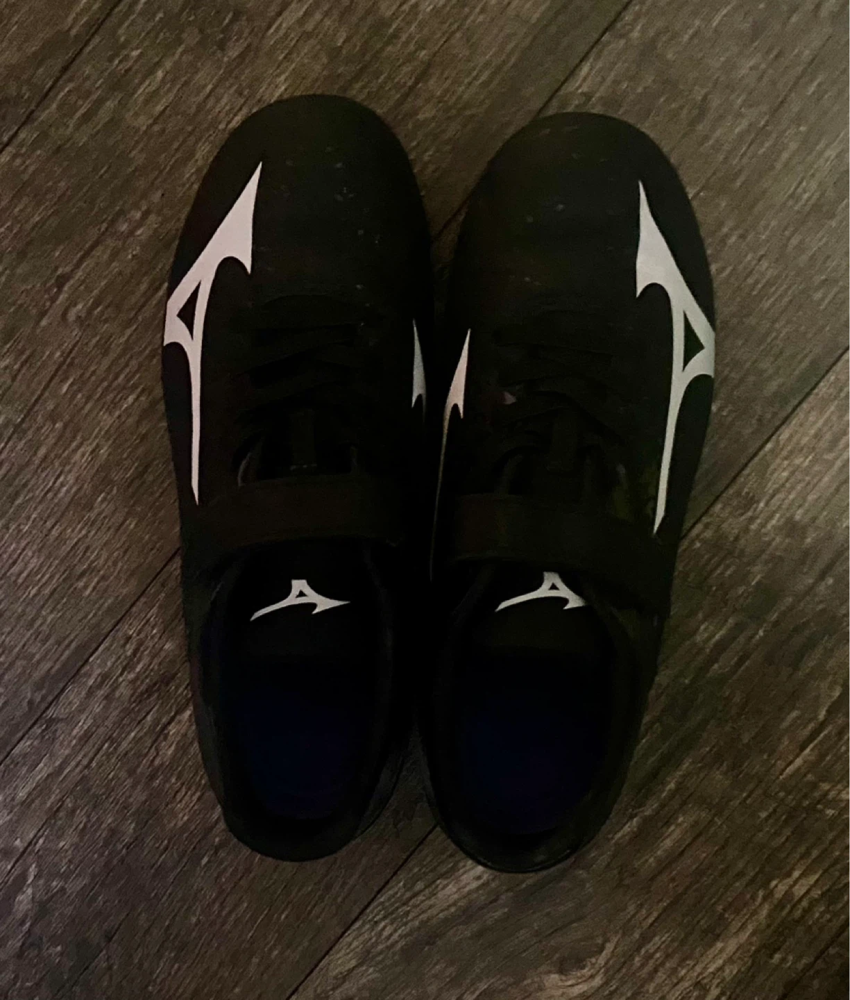 Mizuno Youth Cleats Black/White Size 2 - photo 3