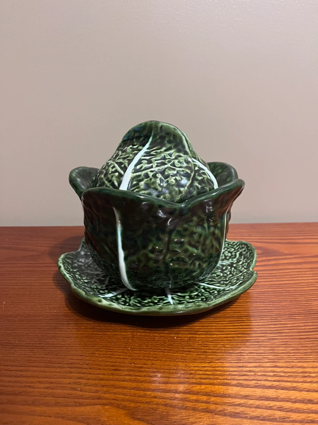 VINTAGE CABBAGE TUREEN WITH LID & PLATE