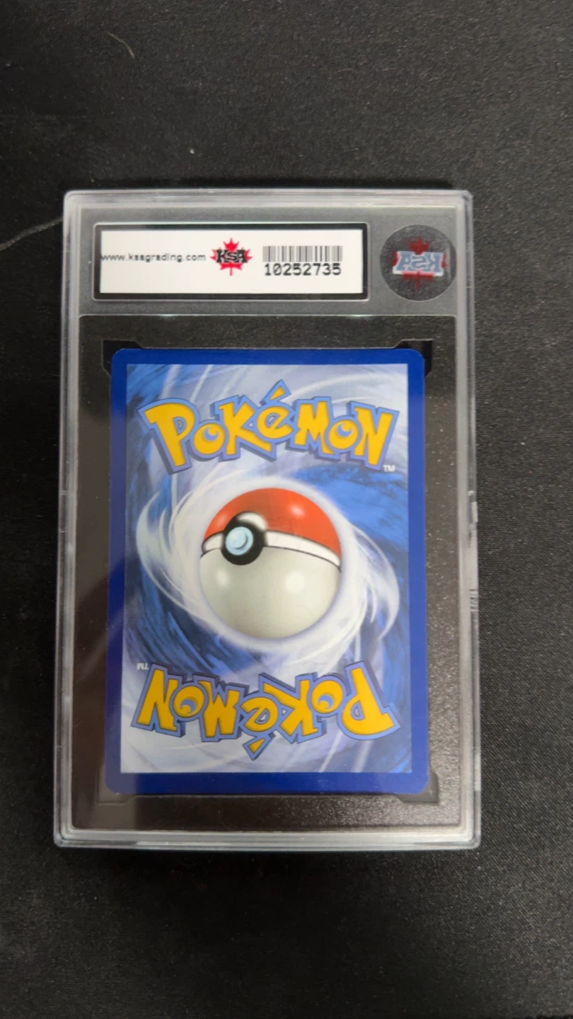 2016 Pokemon Charizard #11 HRC 8.5 Graded Card - photo 2
