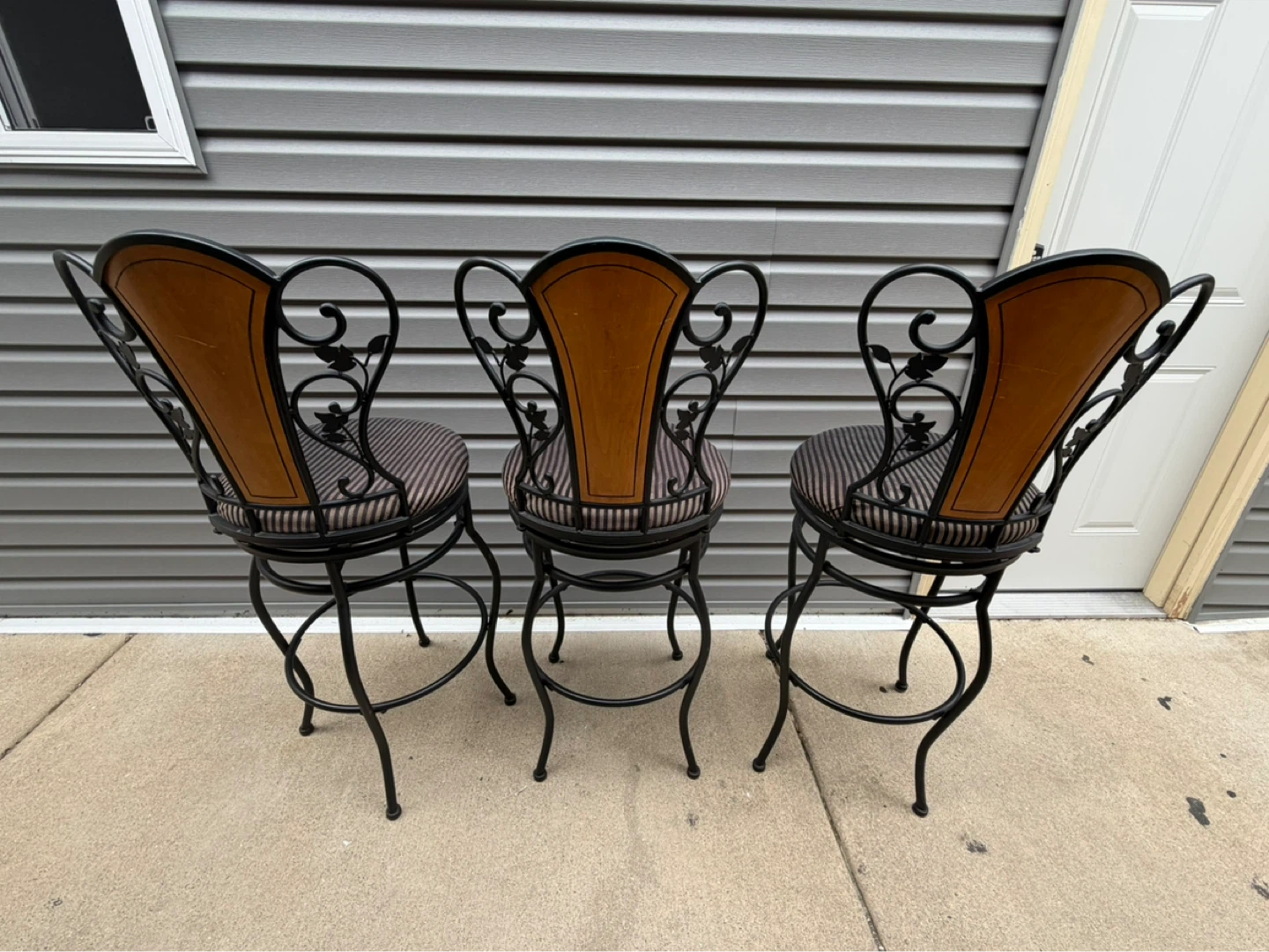 Set of 3 Swivel Bar Stools