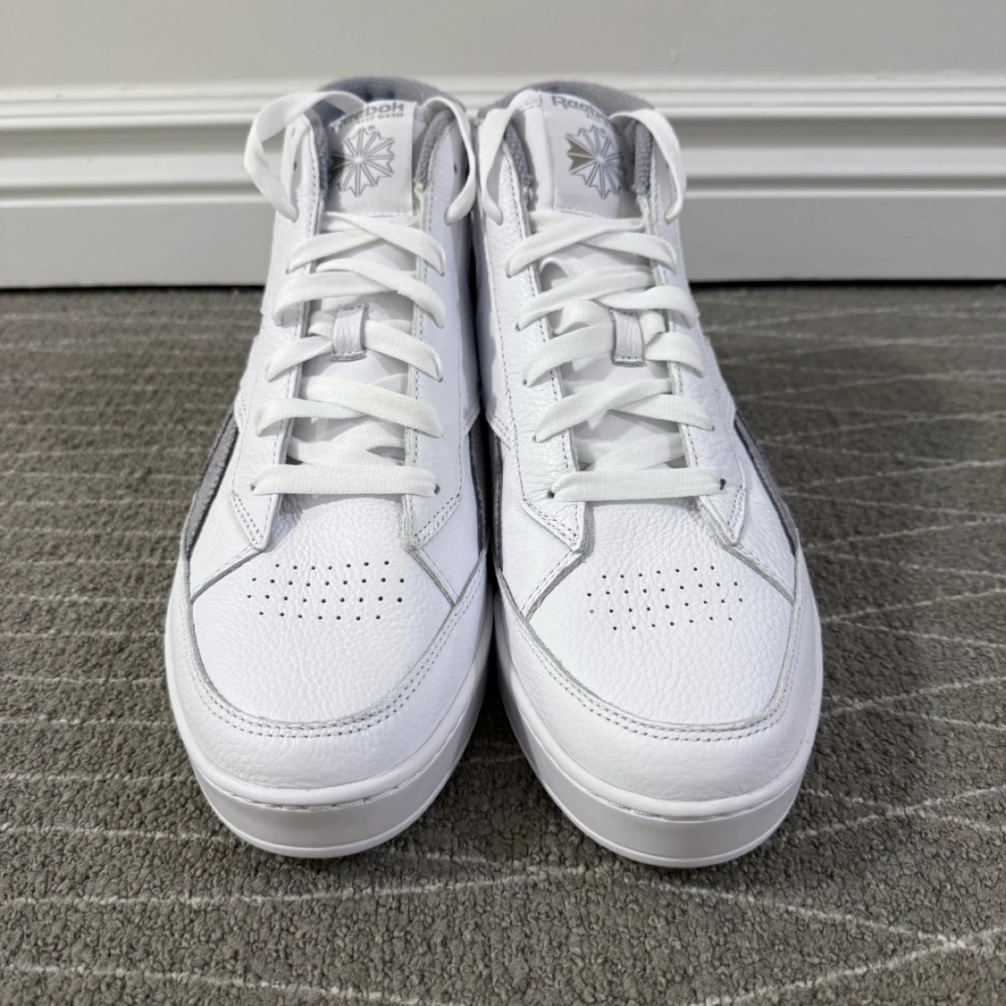 Men’s new Reebok white hightop sneakers - photo 2
