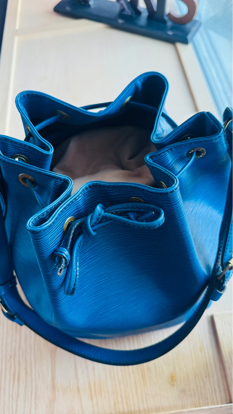 Louis Vuitton Epi Speedy Bucket Bag - Blue - photo 4
