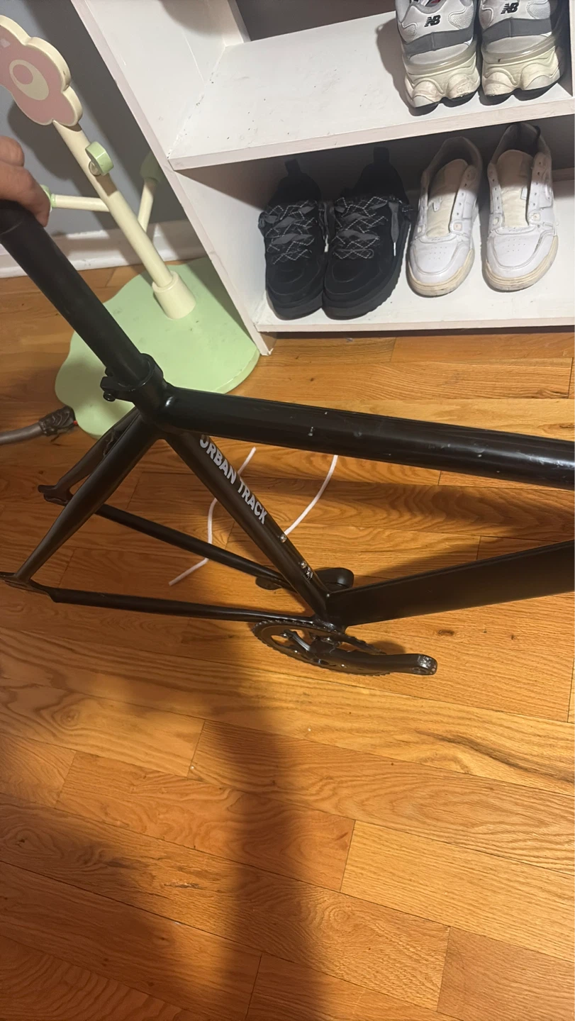 BLACK 6KU FRAME SET WITH CRANK AND CRANK ARMS NO PEDDLES SIZE XS - photo 3