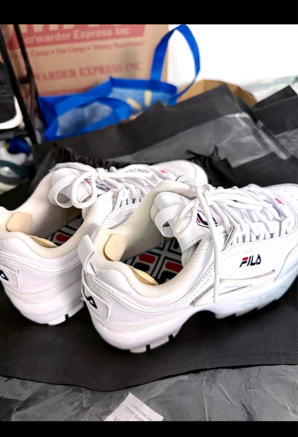 White Fila Disruptor II Sneakers - photo 3