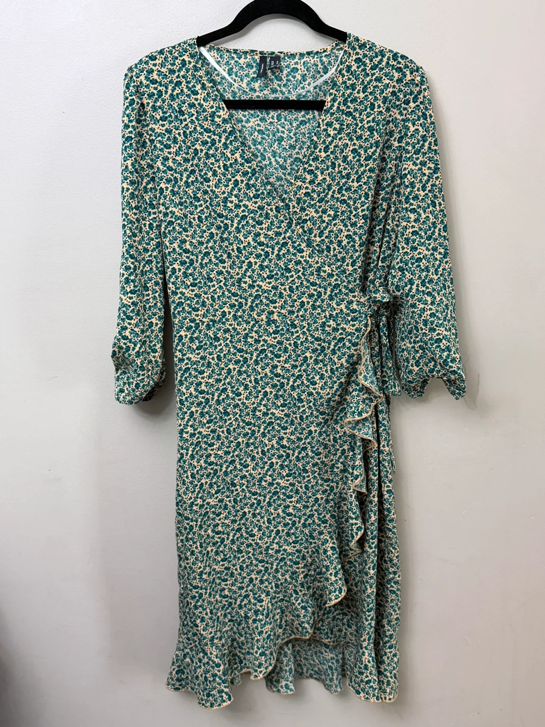 Vero Moda Floral Wrap Dress - Size M - photo 4