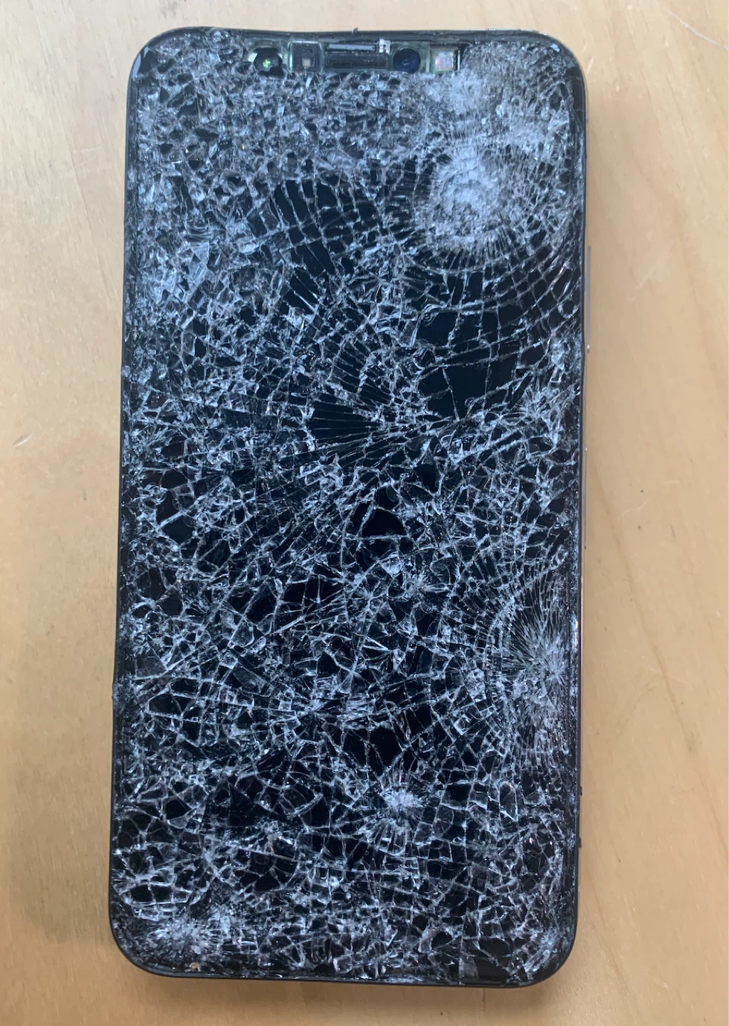 I’ll buy any broken phone today with cash!