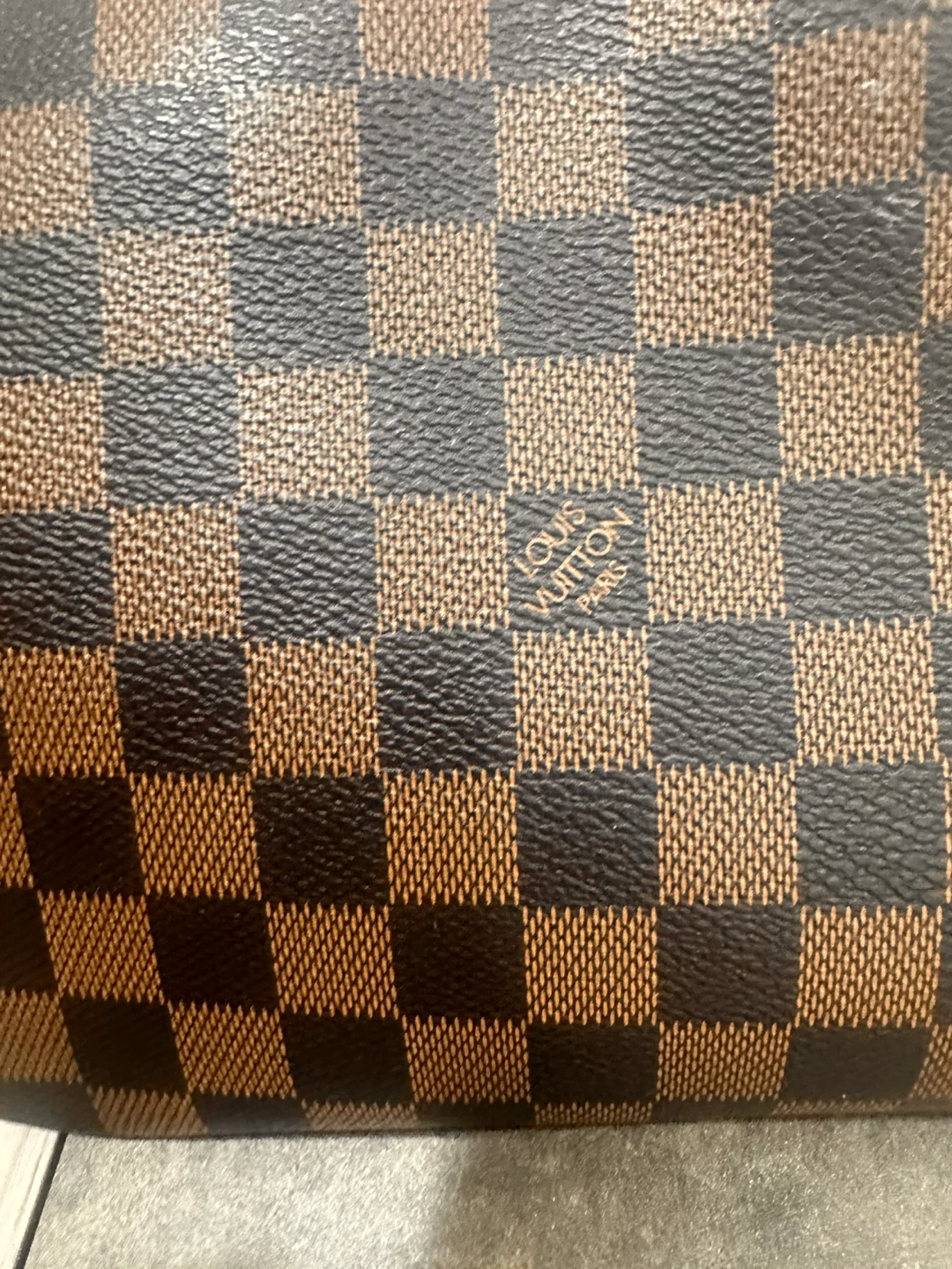 Louis Vuitton Neverfull Tote Bag