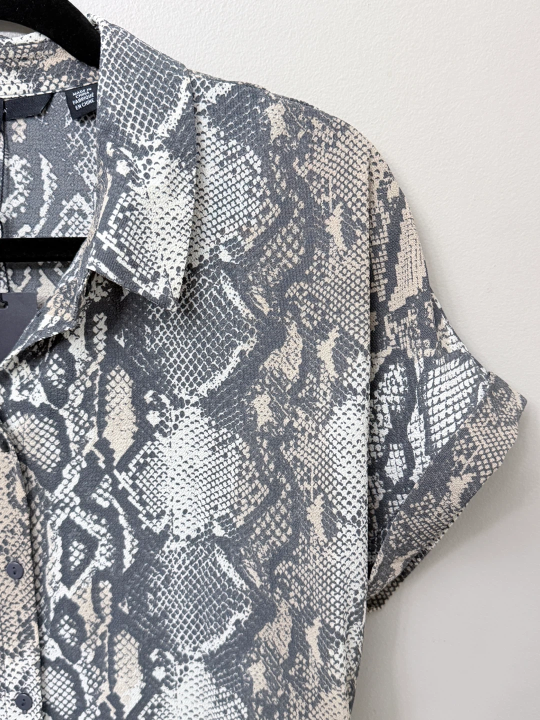New Vero Moda Snakeskin Shirt Dress - Size Medium - photo 3