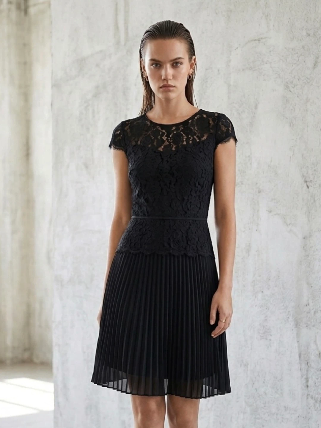 New Adrianna Papell Black Lace & Pleated Dress - Size 2