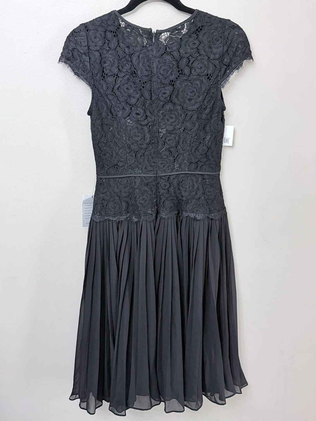 New Adrianna Papell Black Lace & Pleated Dress - Size 2 - photo 5