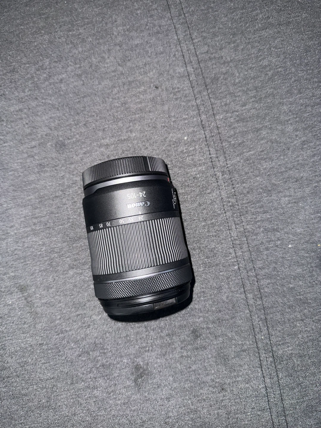 Canon RF 24-105mm f/4-7.1 - photo 2