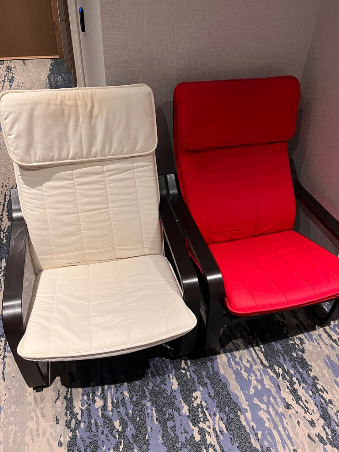 ⚽ IKEA POÄNG Armchair - Red and Cream