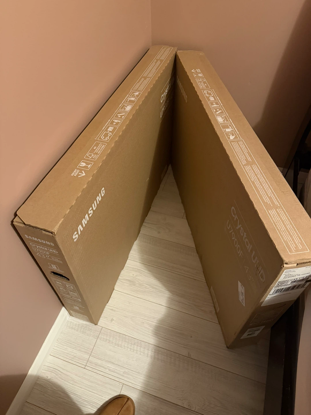 2 Samsung 43" U7900F Series 4K HDR LED Tizen Smart TV - photo 2