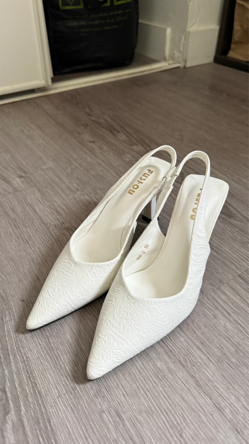 White Heels - photo 3