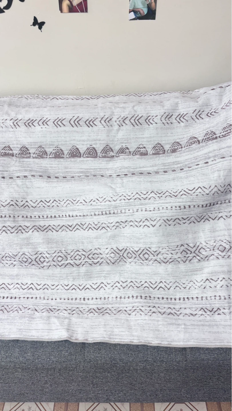 ⚽ Geometric Print Area Rug - photo 4