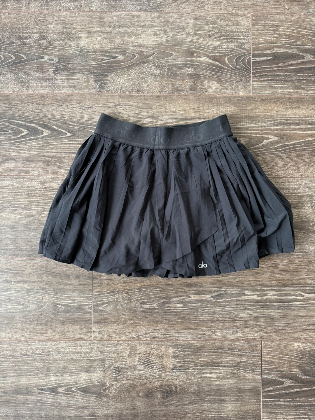 ⚽️ALO Tennis Black Pleated Skirt size small - photo 2