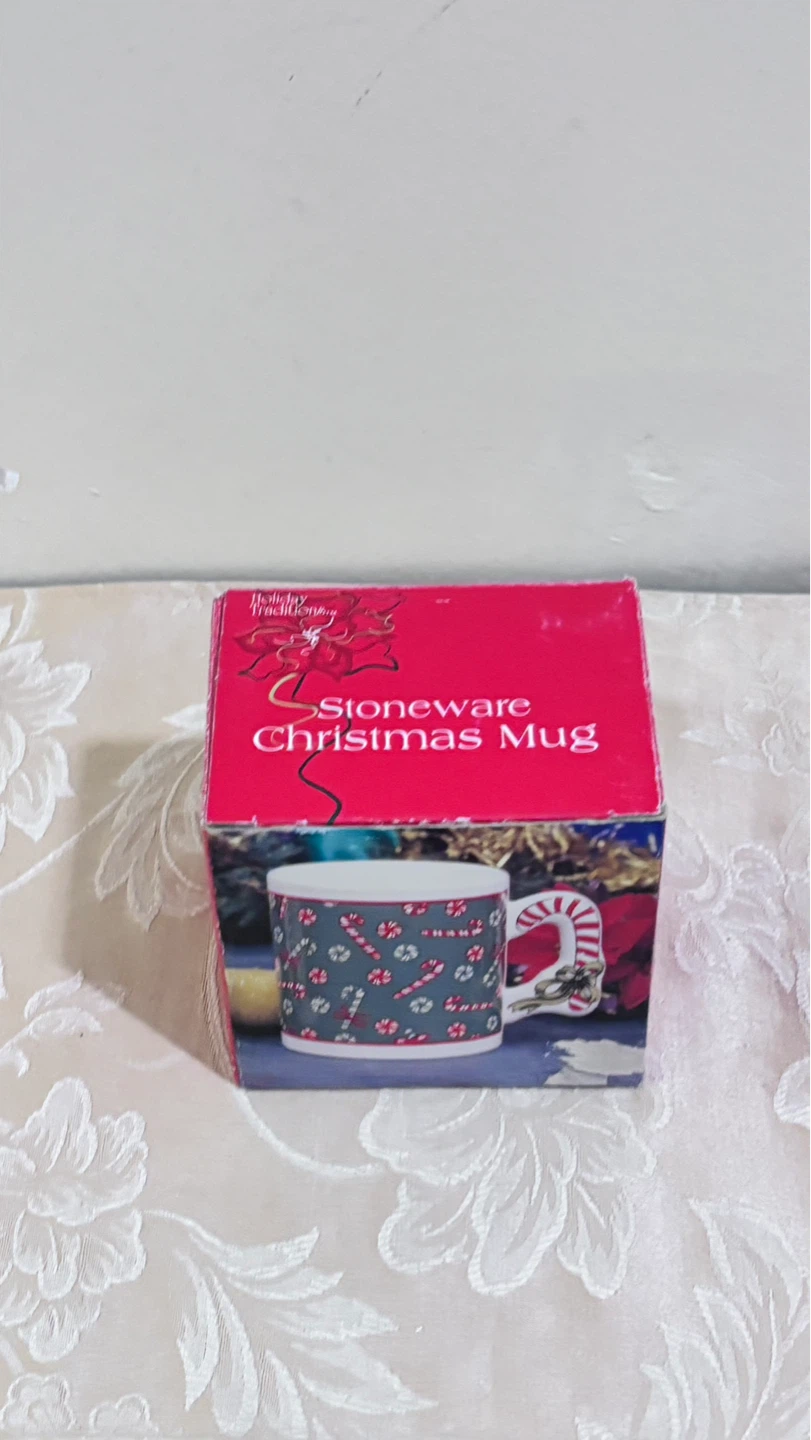 ⚽ Holiday Traditions Stoneware Christmas Mug - photo 2