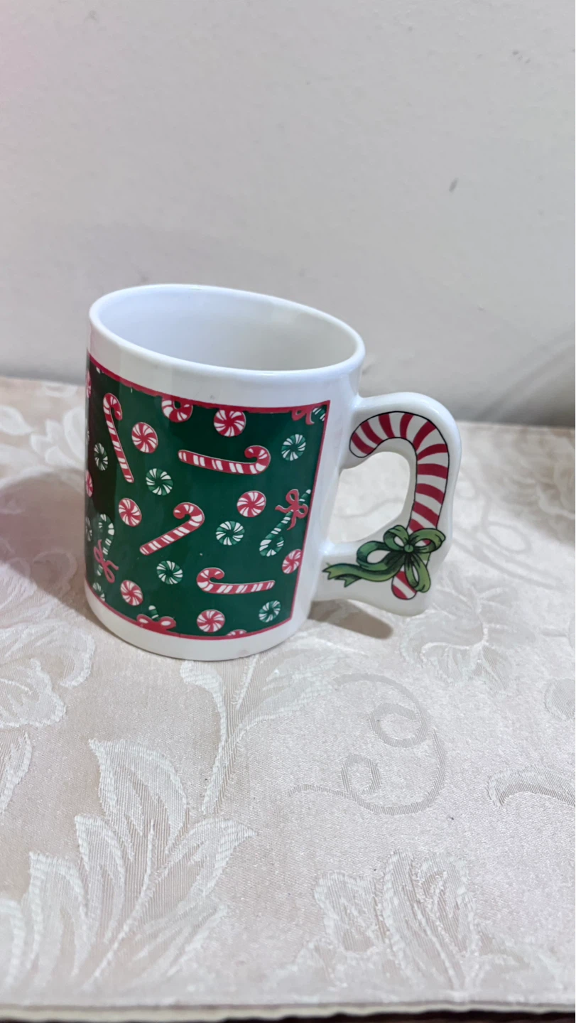 ⚽ Holiday Traditions Stoneware Christmas Mug