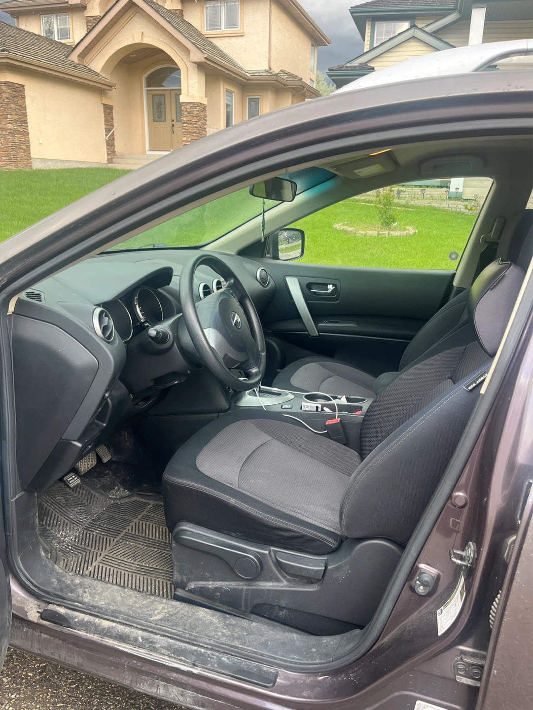 2010 Nissan Rogue SL AWD (226,000km) well maintained - photo 5