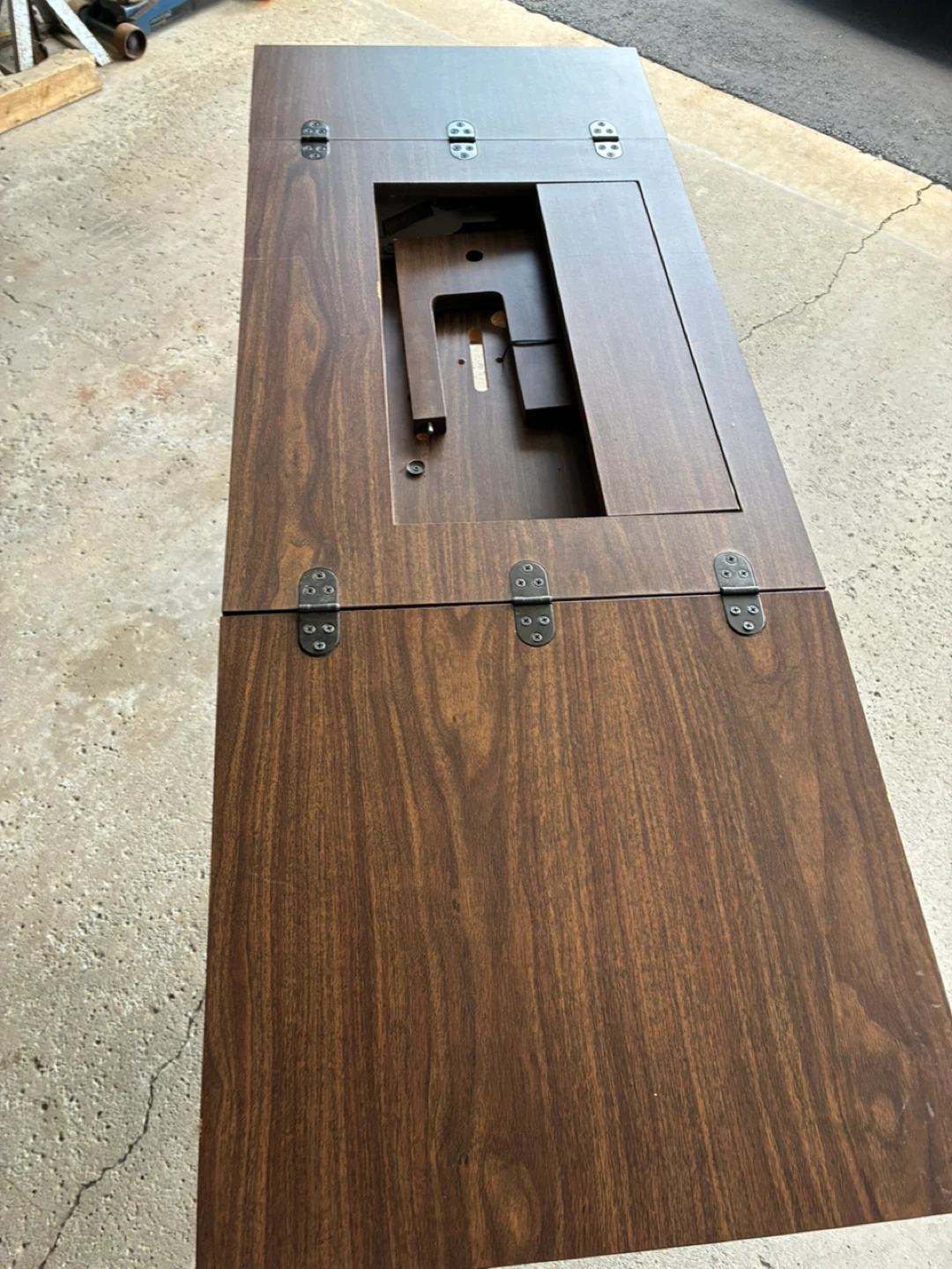 Singer Sewing Machine Desk - photo 2