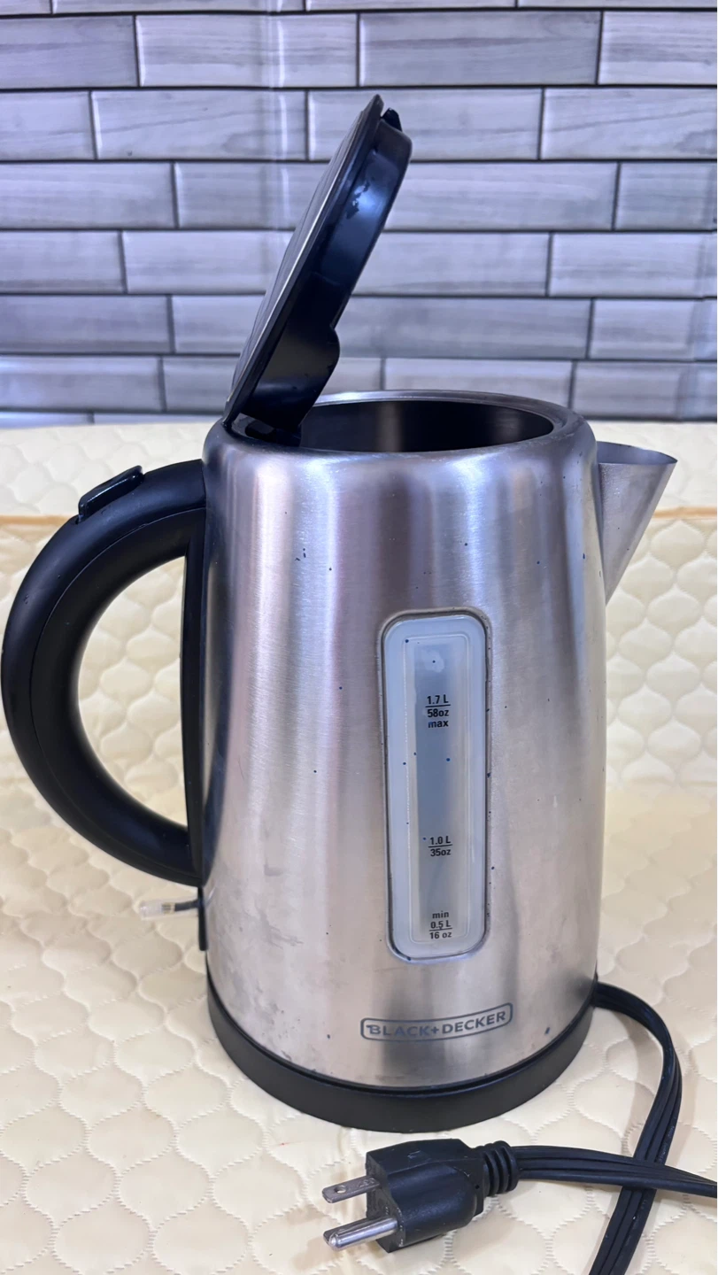 ⚽ BLACK+DECKER Stainless Steel Electric Kettle 1.7L - photo 2