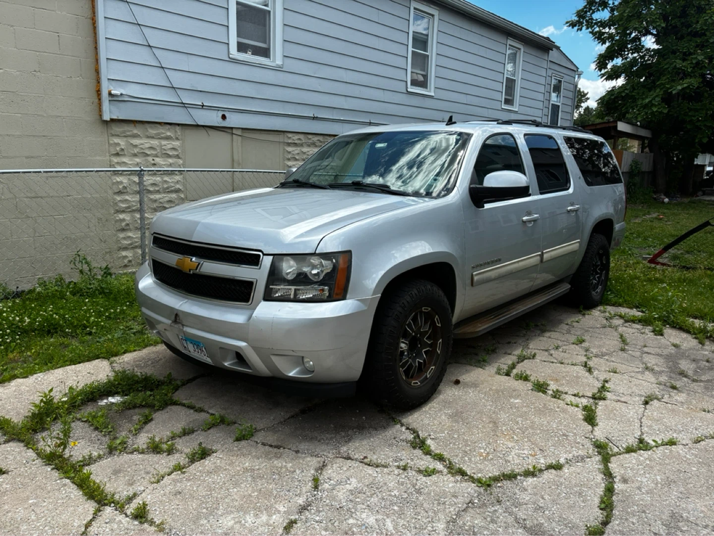 Silver Chevrolet Suburban SUV 2014 LT