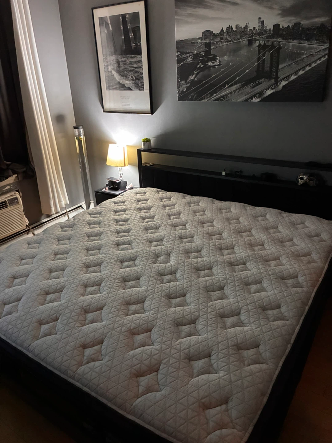 Helix Midnight Lux king Mattress (Like New) - photo 2