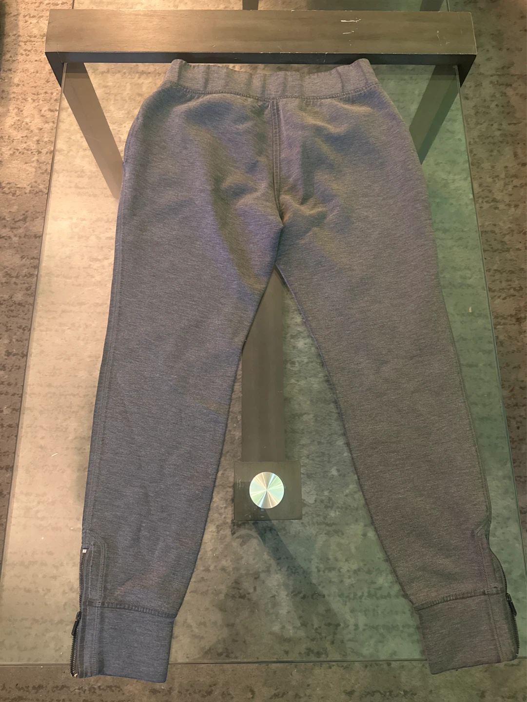 ⚽️ DKNY Grey Jogger Pants - Size S - photo 3