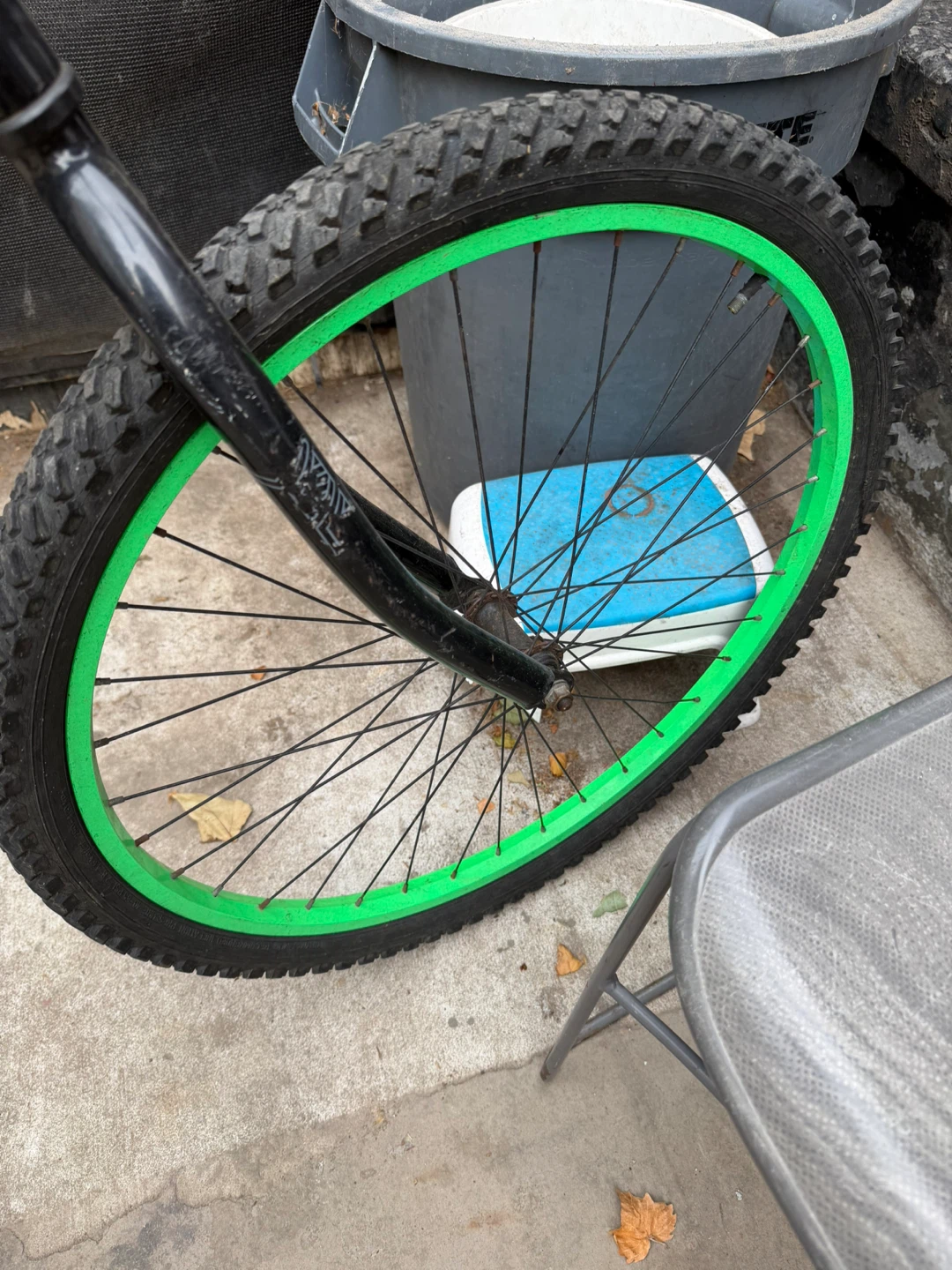 Black Cruiser Bicycle with Green Rims - photo 5