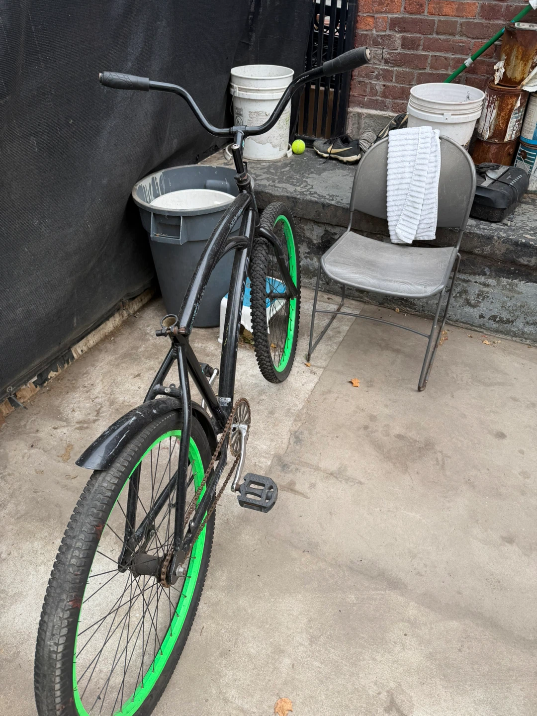 Black Cruiser Bicycle with Green Rims - photo 2