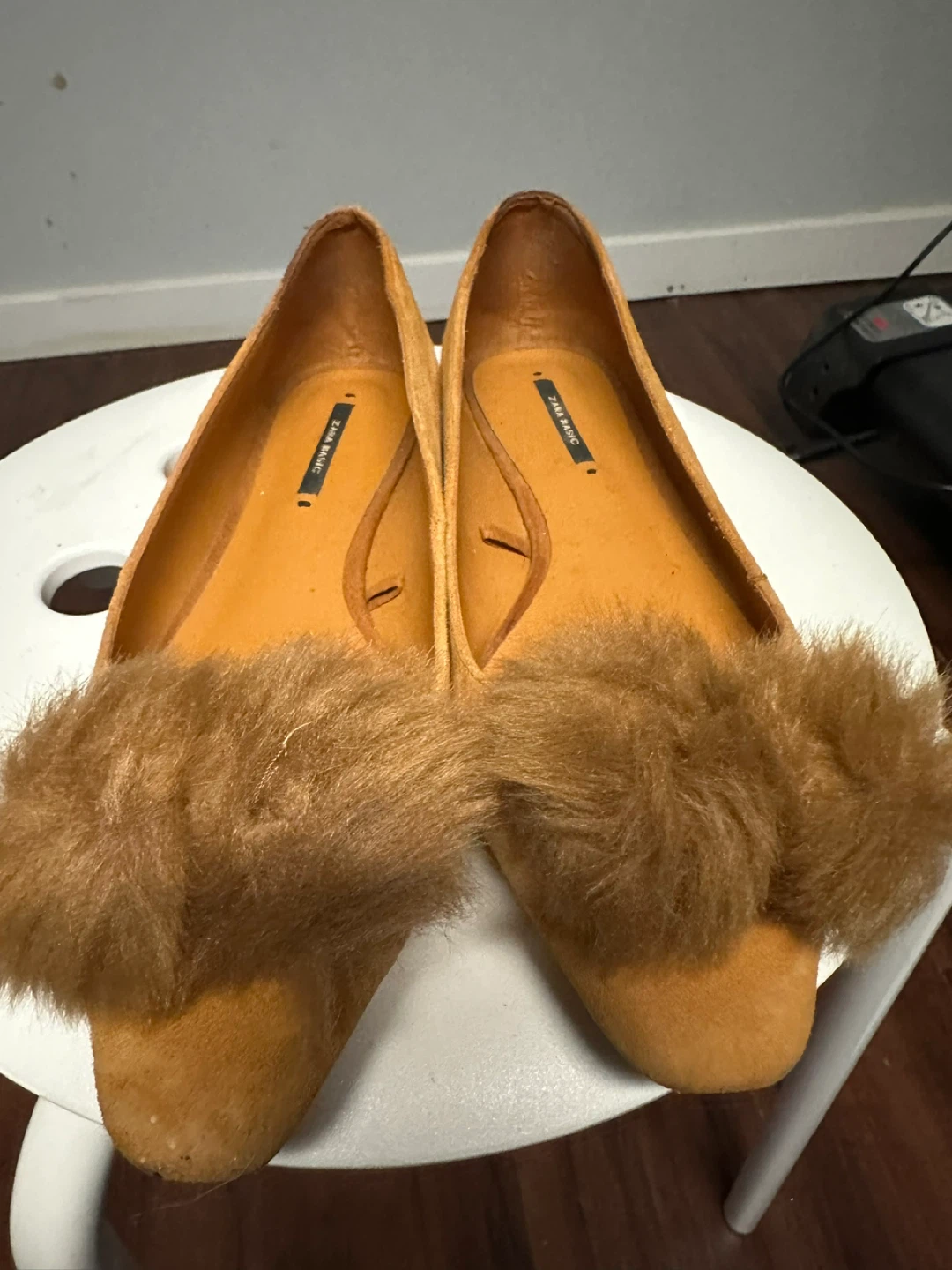 Zara Basic Women's Tan Suede Furry Flats