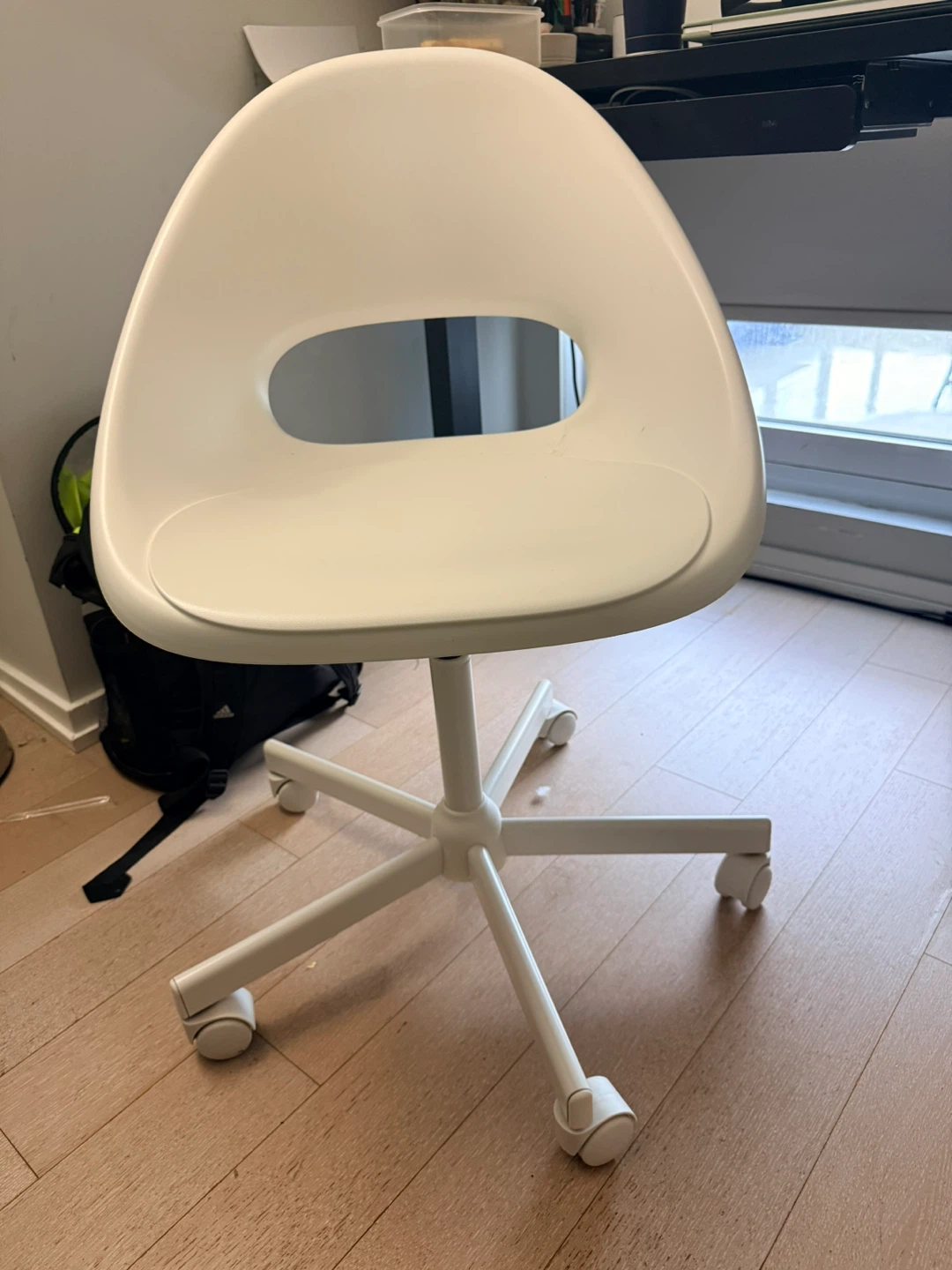White Swivel Office Chair