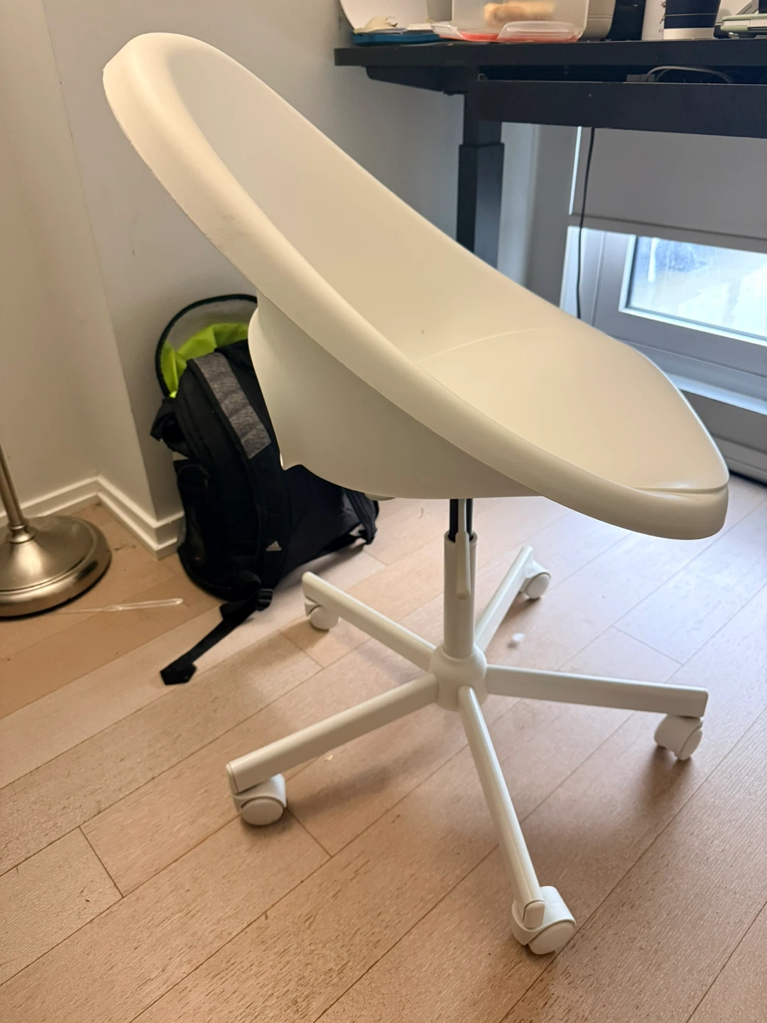 White Swivel Office Chair - photo 2