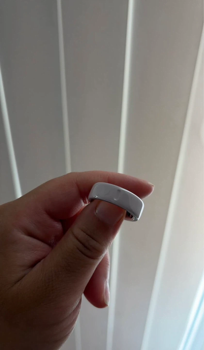 Oura Ring Gen 4 Ceramic in Size 9 - photo 3