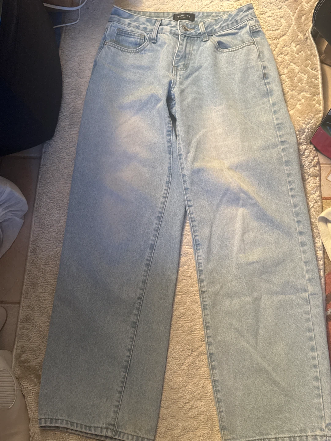 ⚽️ White Fox light wash baggy jeans size xs