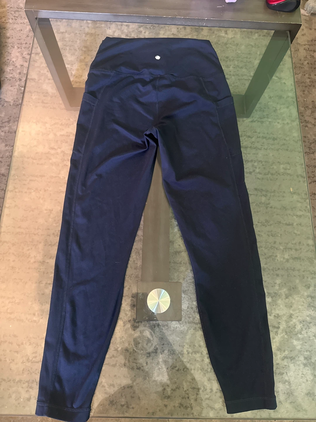 ⚽️ Yogalicious Navy Blue Leggings with Pockets - Size M - photo 2